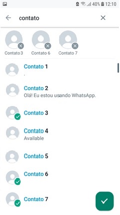Imagem da barra de seleção de contatos do Whatsapp, com três contatos selecionados a fazer parte da lista de transmissão.